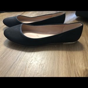 Black spring flats